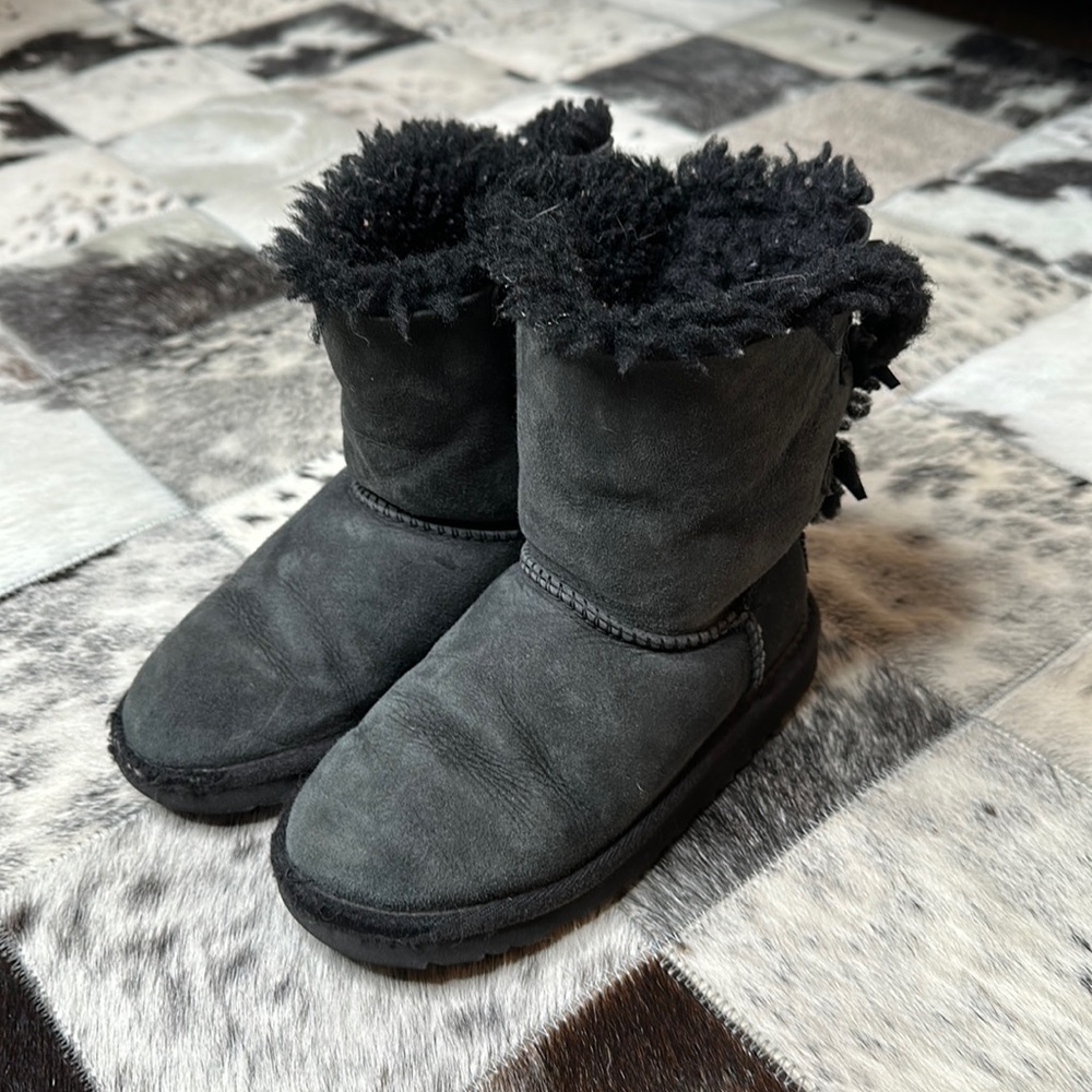 Ugg boots black - size 12 kids